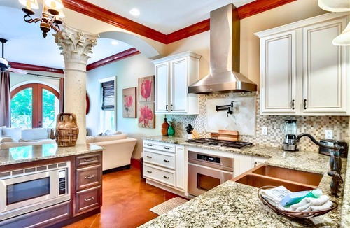 St. Tropez House | Free Beach Service, Short Walk to Beach, Pet-Friendly, Pool