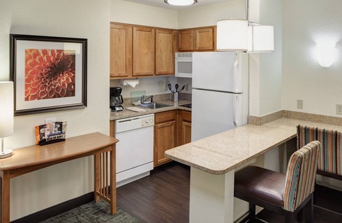 Tougaloo Condo | Free Breakfast. Outdoor Pool. Gym. Near IBM & Northpark Mall.