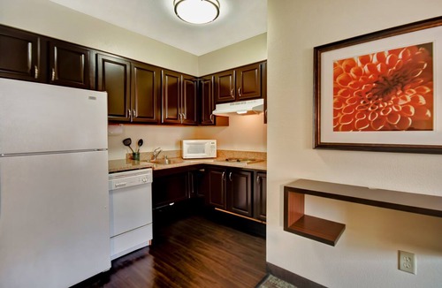 Middleton Apartment | Free Breakfast. Pool. Downtown Location. Great for Business Travelers!