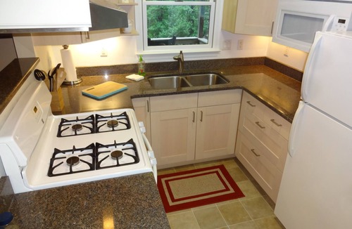 Dyke Cabin | Fully equipped, romantic cabin for 2 in the Blue Ridge Mountains