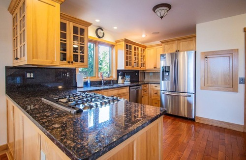 Park Point House | Furnished Monthly Rental | Rainbow Beach House