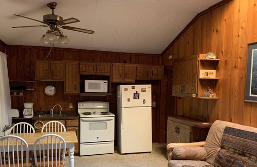 St Germain Cabin | Gabe's Lost Resort Arbor Vitae Unit # 31