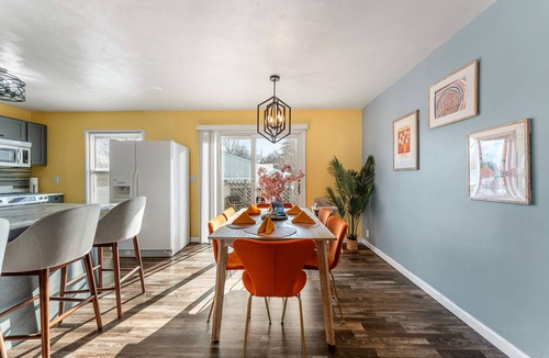 South Bend House | Game Room - Firepit - V-ball -10 min to Notre Dame