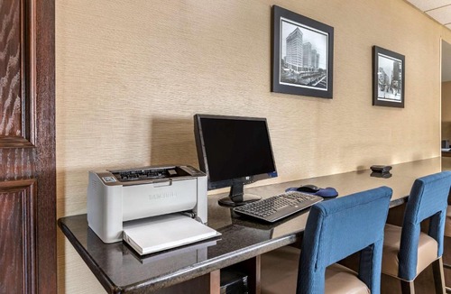 Warren Hotel | Garner Hotel Warren Northwest by IHG