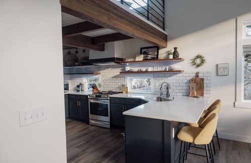 Issaquah House | Gateway Getaway - peaceful with epic views