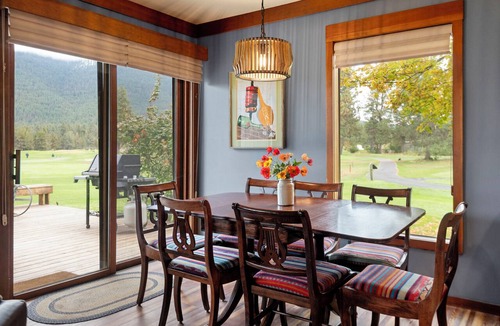 Black Butte Ranch Condo | GC092 | Traditional yet updated Condo sitting on the Big Meadow Golf Course!