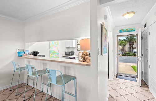 Sugar Beach House | 🌊🌴Geaux Coastal | Charming 2BR Home | Steps to Private Beach Access