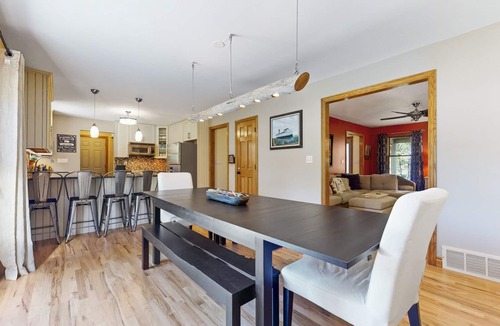 Glenn Haven Shores House | Glenn Haven Getaway -Private Beach, Game Room, July Dates