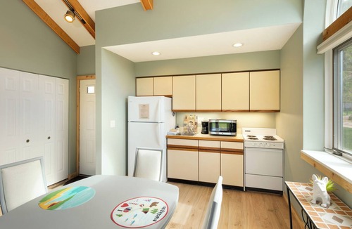 Cedar Condo | Golf Condo 2 miles from Good Harbor beach