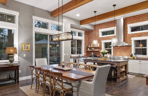 Cle Elum House | GOLF COURSE HOME WALKABLE TO NEW SUNCADIA SOCIAL WITH EXCEPTIONAL OUTDOOR AREA!