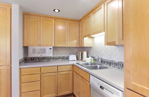 Overlook Park Condo | Golf Course Views, Half Mile to the Village - Includes SHARC Access