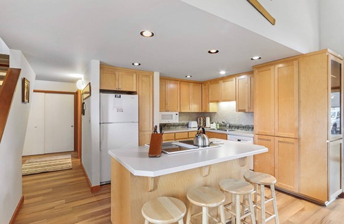 Overlook Park Condo | Golf Course Views, Half Mile to the Village - Includes SHARC Access