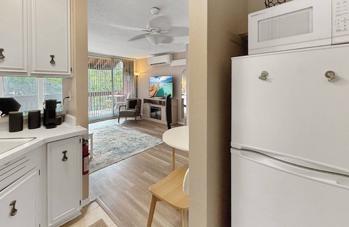 Diamondhead Condo | Golf & Relax! Lake Views! Next door to Diamondhead Country Club! Studio Condo.