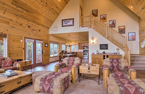 Long Valley Junction Cabin | Gorgeous Alton Cabin w/Deck + Mountain Views
