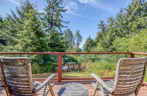 Otter Rock House | Gorgeous Custom Home with Ocean Views