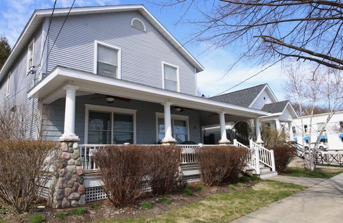 Harbor Springs House | Gorgeous in Downtown Harbor Springs