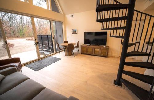 Wellston Ski Chalet | Gorgeous Modern Chalet In The Woods