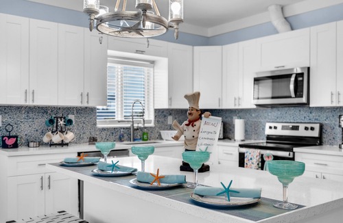 Key Largo House | GORGEOUS SEA THEMED 2 STORY HOME W/PRIVATE POOL AND BEACH ACCESS