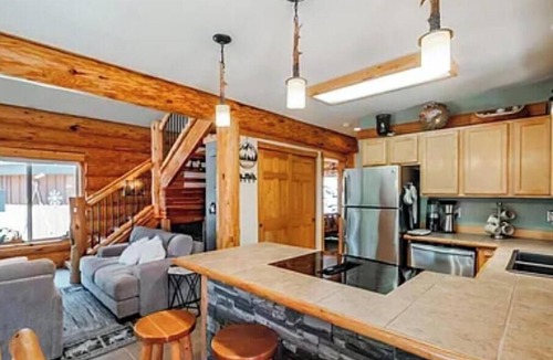 Crescent Cabin | Gorgeous Log Cabin with Hot Tub & Theater near Snowmobile & SXS Trails & Lakes!