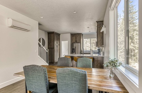 Government Camp House | Government Camp Chalet - Your Ultimate Ski Retreat in the Cascades