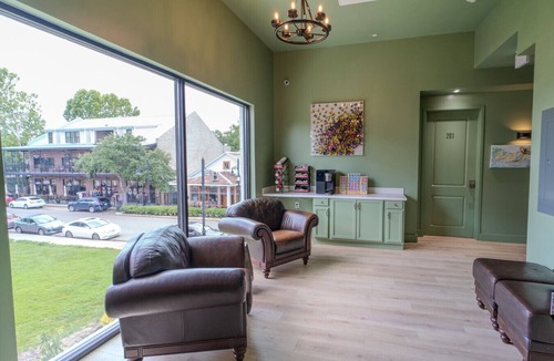 Biloxi Bed & Breakfast | Government St. Balcony Suite 207