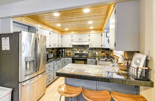 Graeagle Cabin | Graeagle Vacation Rental Cabin w/Game Room!