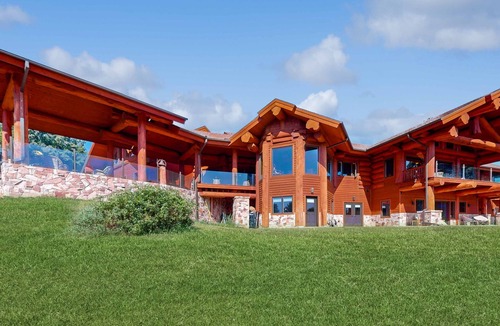 Benton Harbor Cabin | Grand cabin with lake view, pond, wood fireplace & AC, & fast WiFi