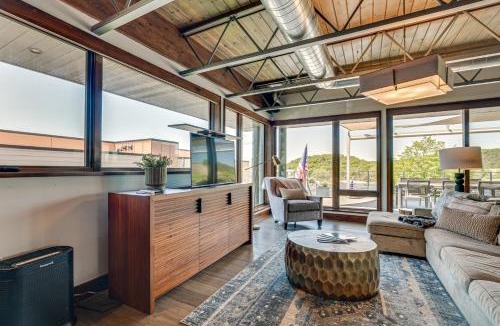 Grand Haven House | Grand Haven Condo w/Channel View & Dtwn Location
