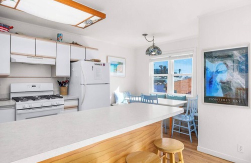 Capitola Condo | Grandma's Nest- Oceanfront Venetian