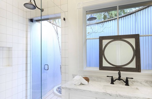 Healdsburg Bed & Breakfast | Grape Leaf Inn