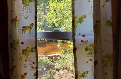 Paradise RV Rental | Great Lakes Yurt Camp: Bearadise Yurt