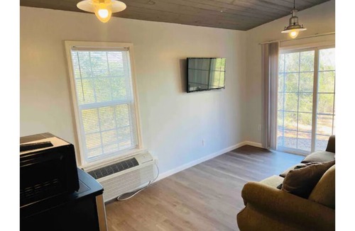 Moss Apartment | Great little apt. Safe charming quiet place