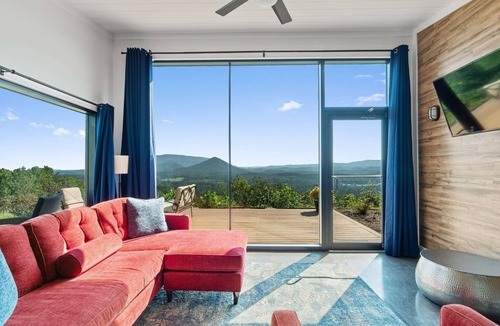 Tennga Cabin | Great Mountain Get-Away + Hot Tub