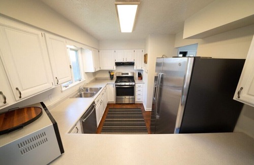 South Haven House | ^ GREAT VIEWS; 1 BLOCK TO NORTH BEACH; HOT TUB; FIRE PIT ^