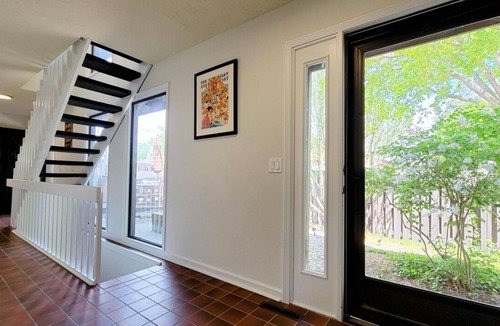 South Haven House | ^ GREAT VIEWS; 1 BLOCK TO NORTH BEACH; HOT TUB; FIRE PIT ^