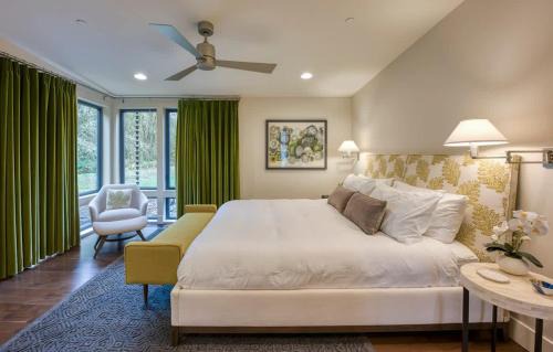 McMinnville House | Green Acres - Serene Luxury Wine Country Retreat