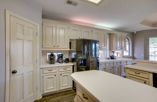 Walden on Lake Conroe House | Grills & Boat Dock: ‘Comfy Cove’ on Lake Conroe