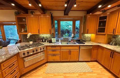 Boulder Creek Cabin | Grove River Lodge - Riverfront House