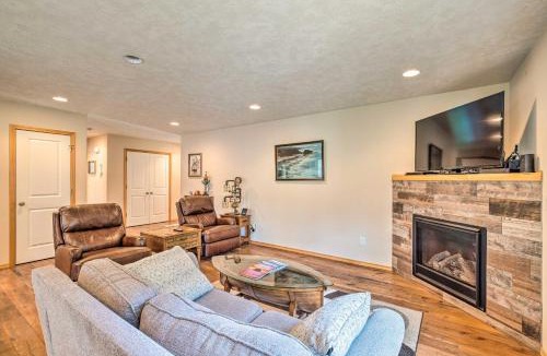 Hammond House | Hammond Home 2 Blocks to Marina & Columbia River!