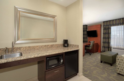 Astoria Hotel | Hampton Inn and Suites Astoria