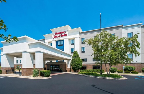 Peru Hotel | Hampton Inn and Suites Peru