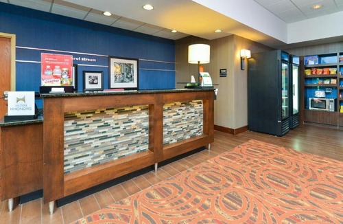 Carol Stream Hotel | Hampton Inn Chicago-Carol Stream