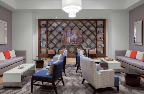 Near South Side Hotel | Hampton Inn Chicago McCormick Place