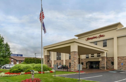 Elkhart Hotel | Hampton Inn Elkhart