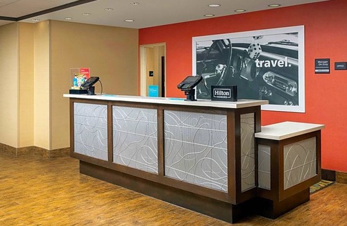 Lake Charles Hotel | Hampton Inn Lake Charles
