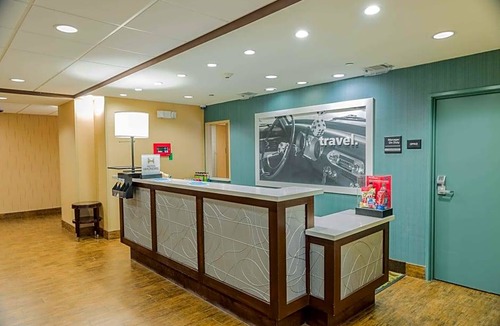 Lake Charles Hotel | Hampton Inn Lake Charles