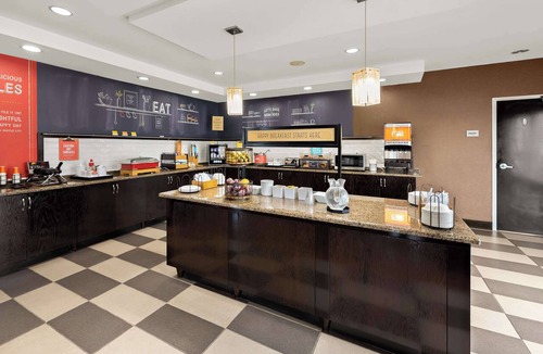 Lancaster Hotel | Hampton Inn Lancaster