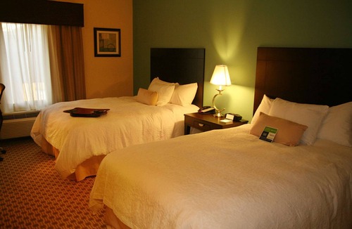 Orange Hotel | Hampton Inn Orange