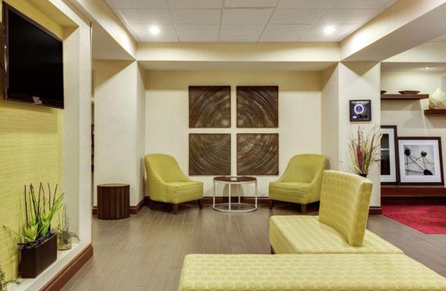 Ozark Hotel | Hampton Inn Ozark