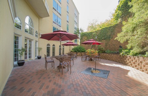 Salem Hotel | Hampton Inn Salem East - Electric Road